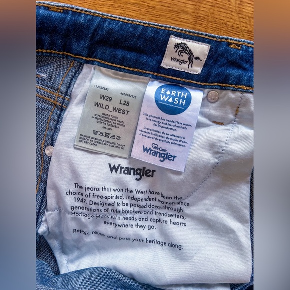 Wrangler Wild West 603 High Rise Straight Jean - Picture 2 of 7